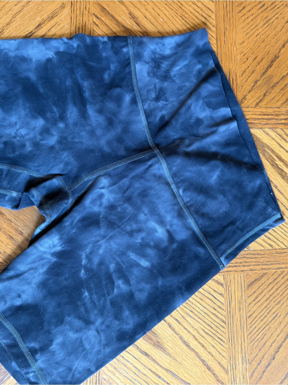 Lululemon Black and Grey Tie-Dye Bike Shorts